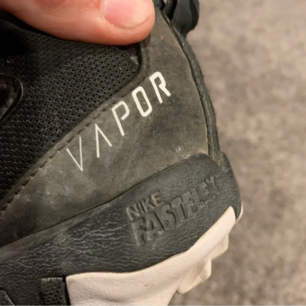 Nike Vapor Football Cleat